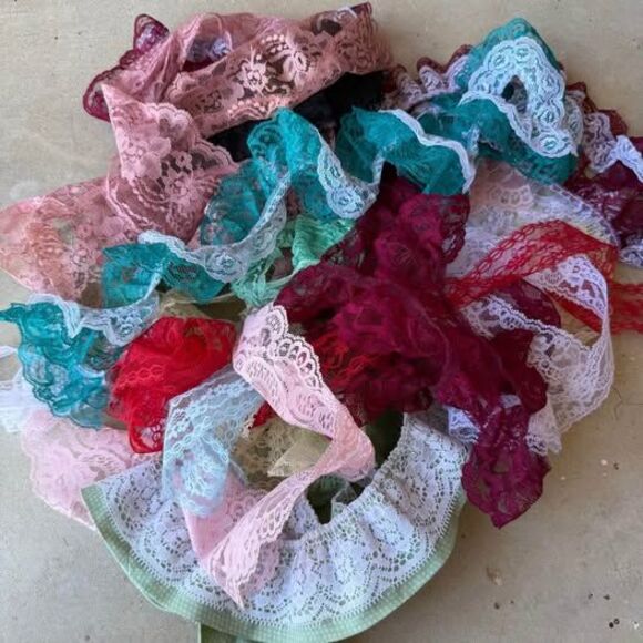 Vintage Lace Trim Lot For Crafts Sewing Edging DIY - Picture 1 of 7